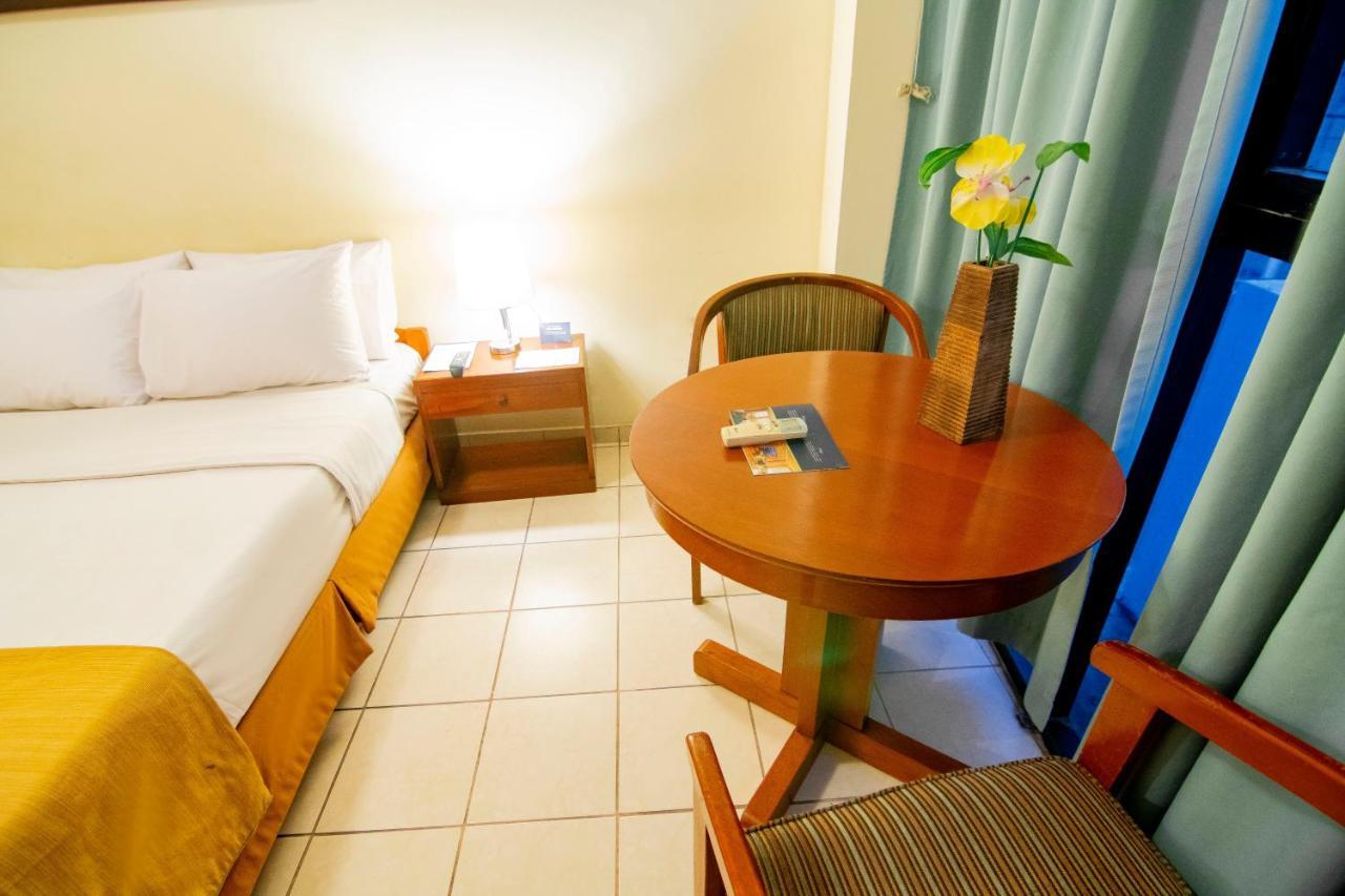El Dorado Express Hotel Iquitos Exterior photo