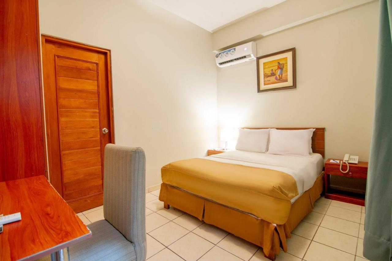 El Dorado Express Hotel Iquitos Exterior photo